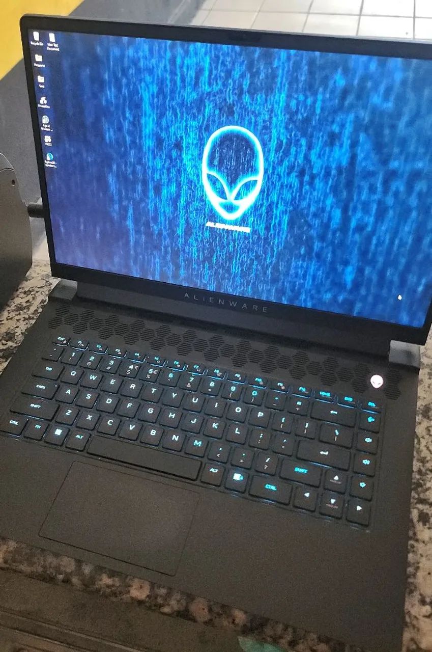 Alienware M15 R7 - 12700h / 32gb / 3070 Ti - Foto 2