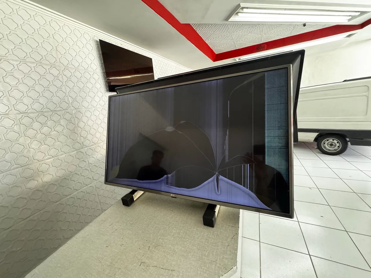 TV LG 42 Polegadas com Tela Quebrada, as Placas estão Ok - Foto 2
