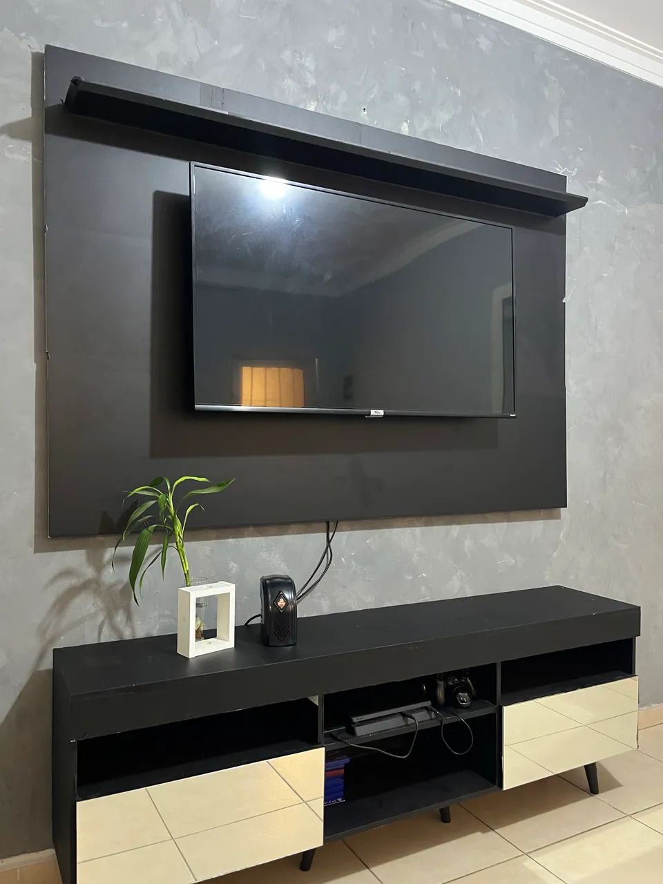 Kit: Painel para TV de até 60 polegadas e Rack.