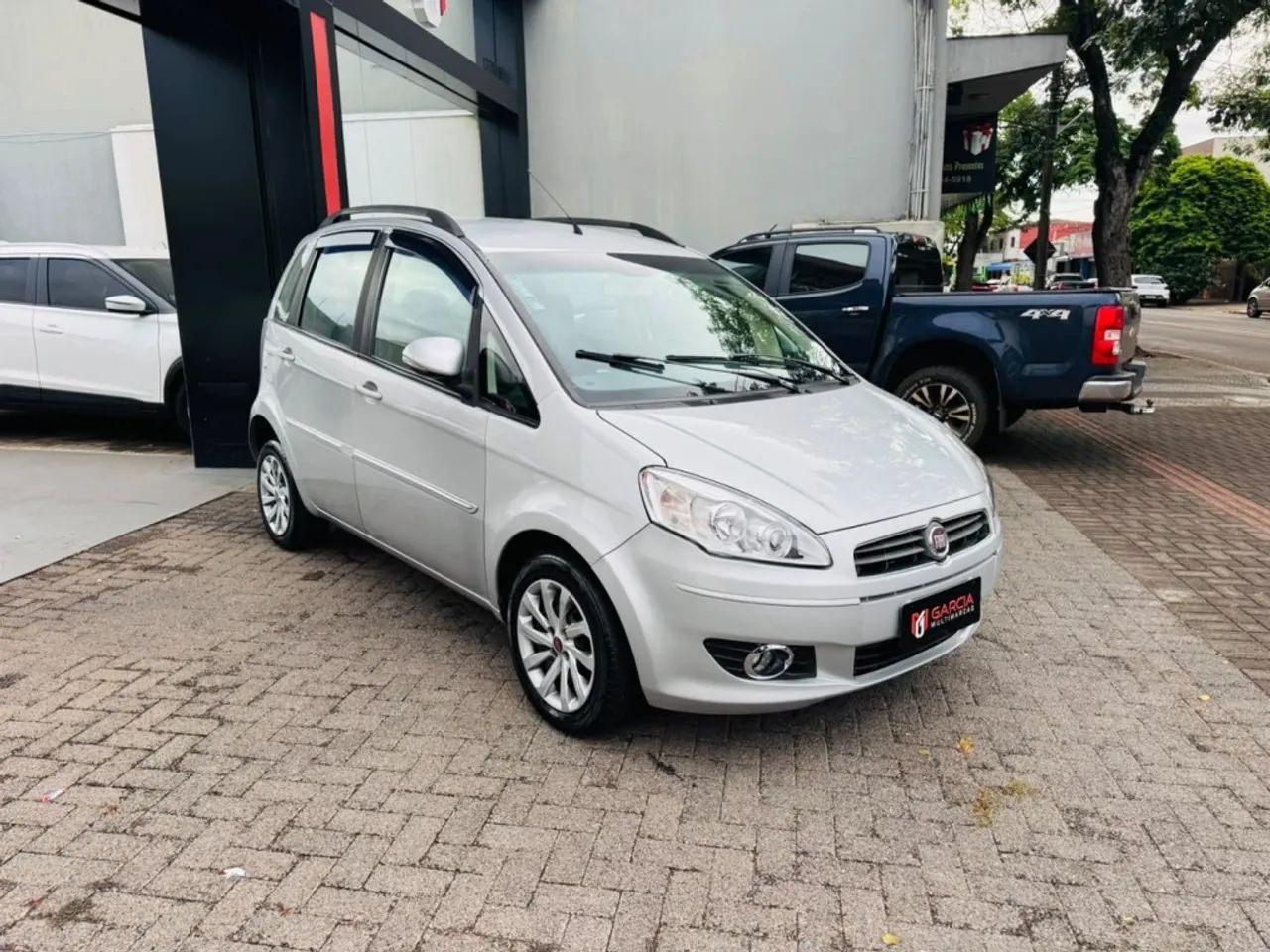Fiat Idea Attractive 1.4 Fire Flex 8V 5P 2013 - Foto 4