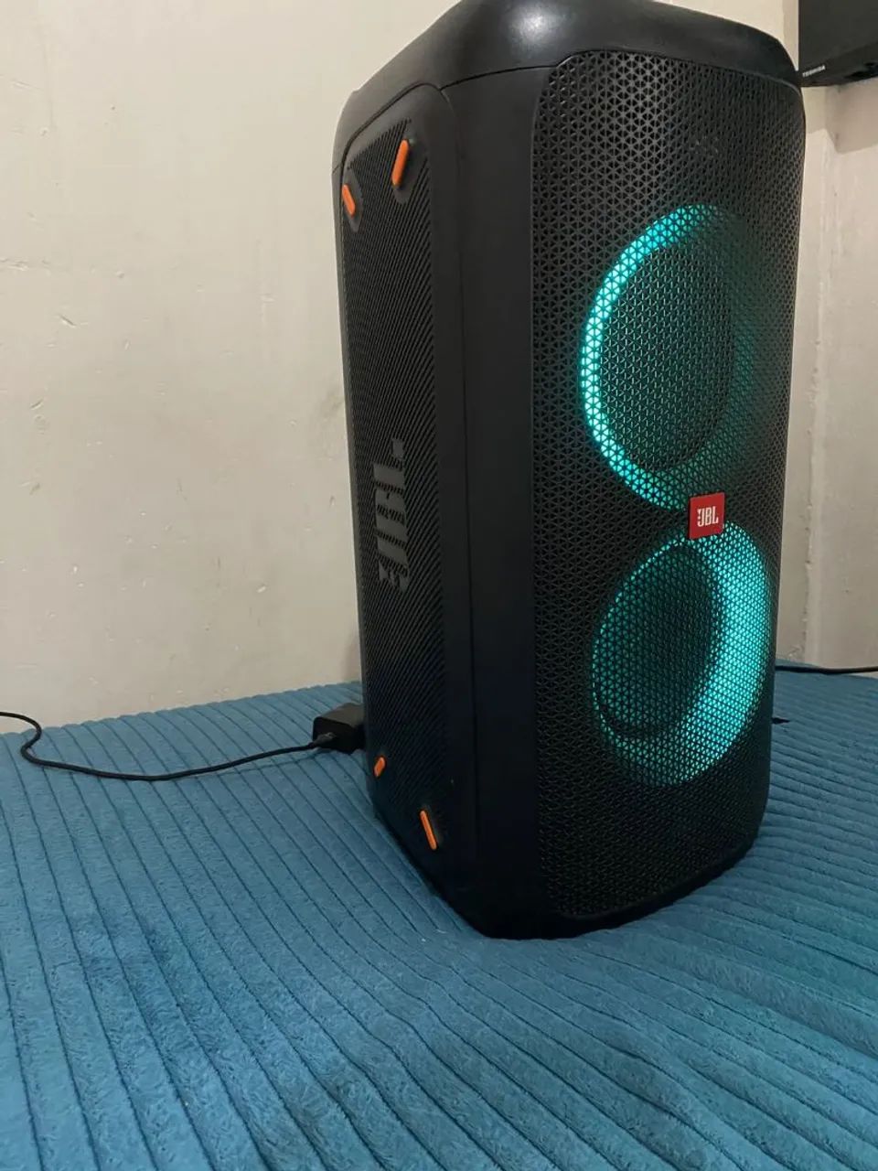 Caixa de som JBL  - Foto 2