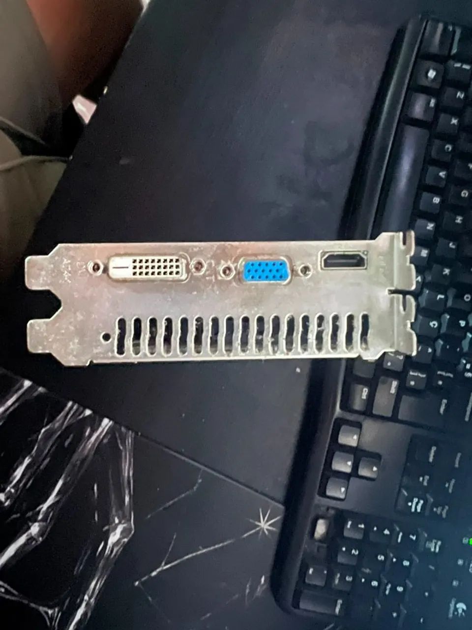 Gtx 750 ti 2gb pcyes - Foto 3