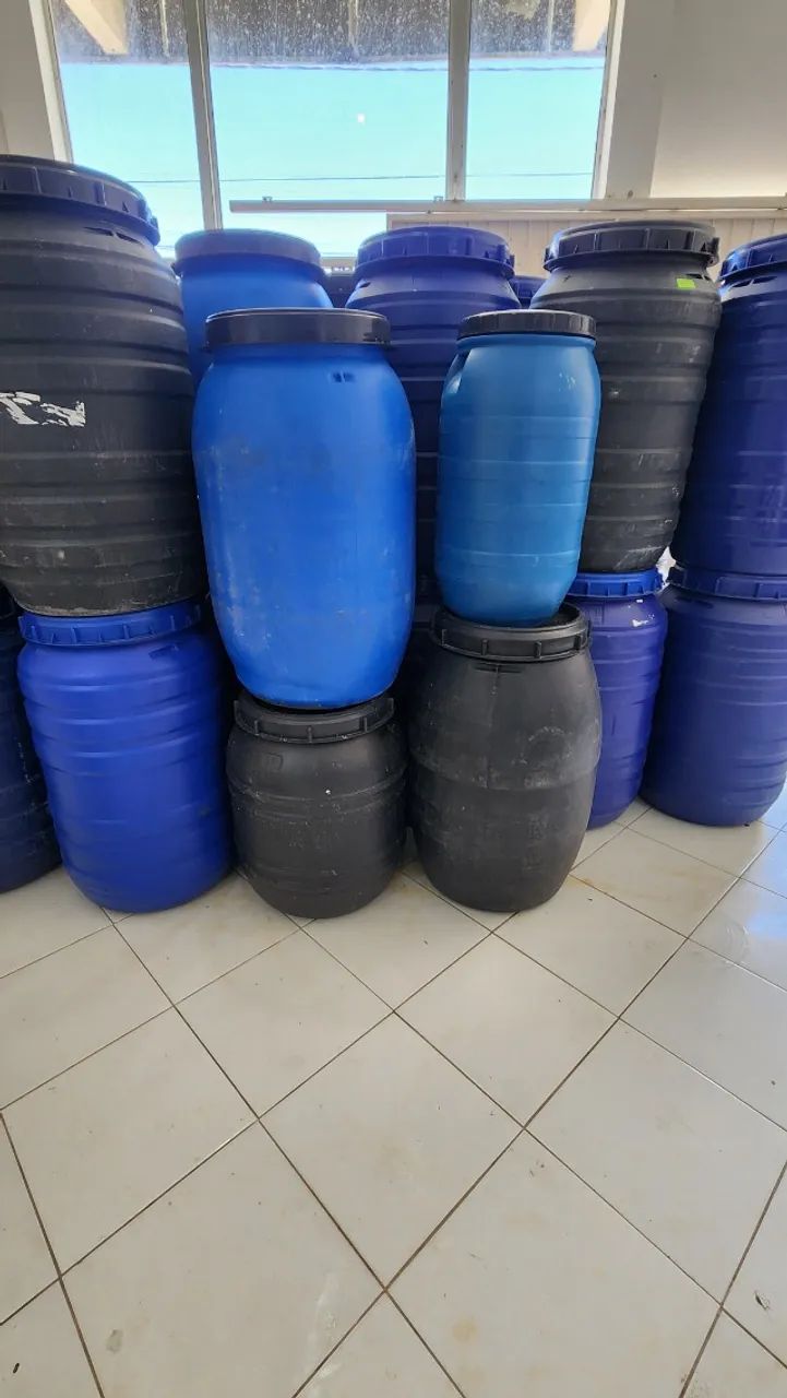 Bombonas plásticas de 200 litros para estocar diversos produtos! - Foto 3
