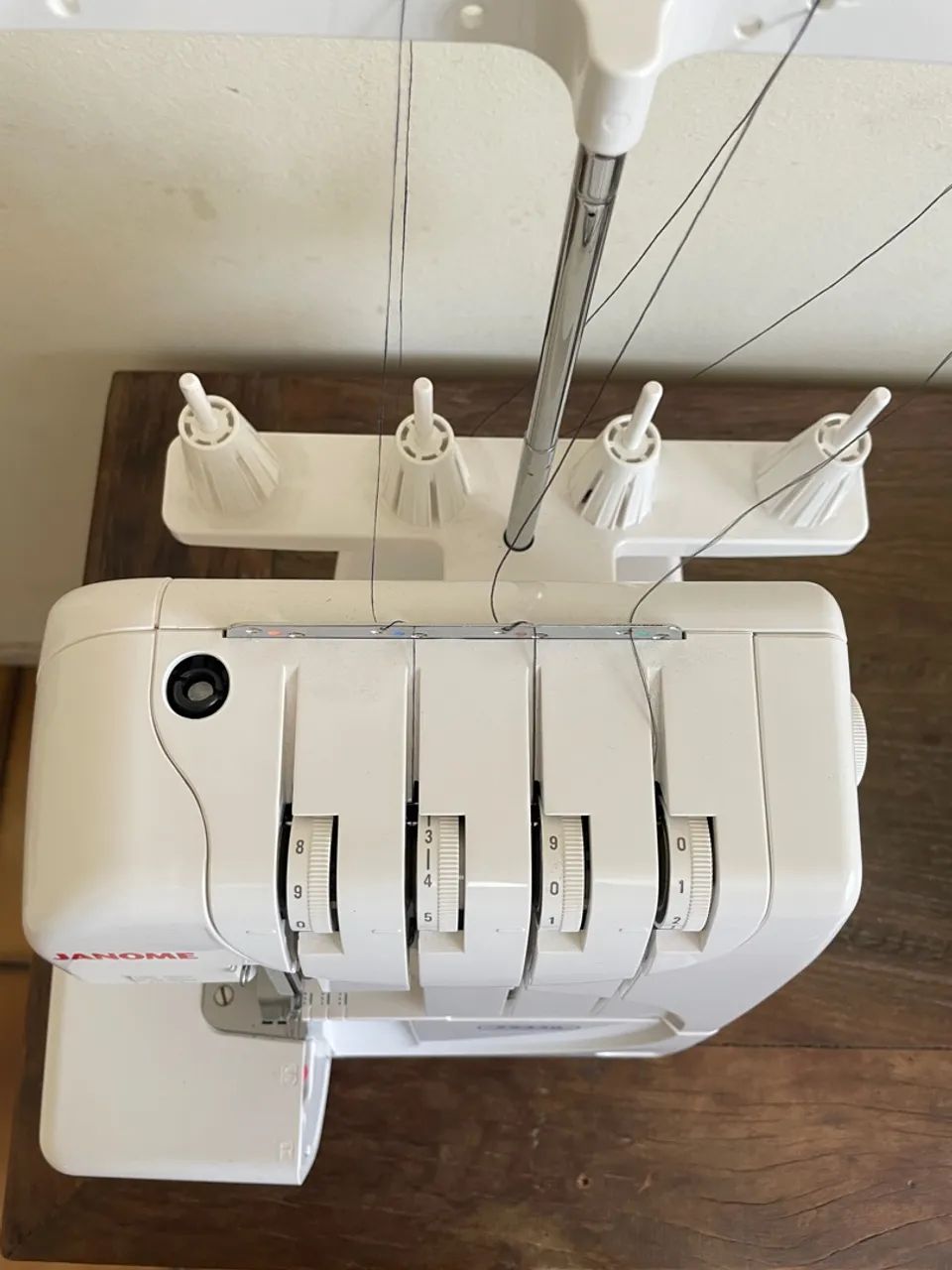 Overlock e ultralock Janome 7933D - Foto 5
