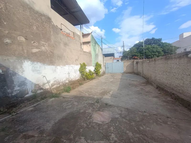 CASA DE 02 QUARTOS NO MILIONARIOS - Foto 4