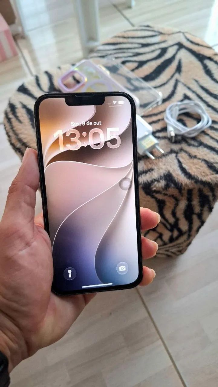 Iphone 13 PRO de 128 GB com Carregador e 2 Capinhas