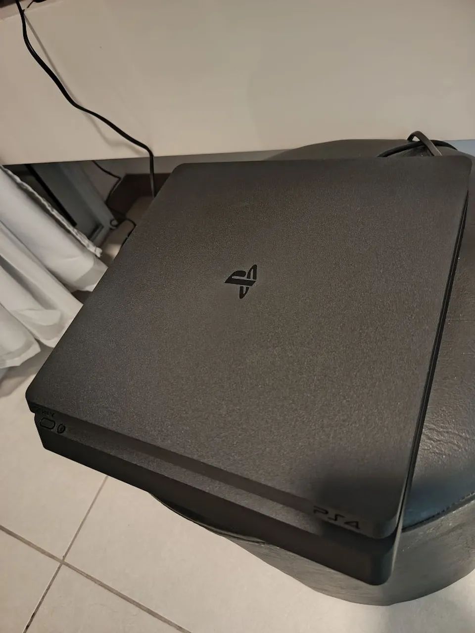 PS4 slim com vários jogos AAA - Foto 2