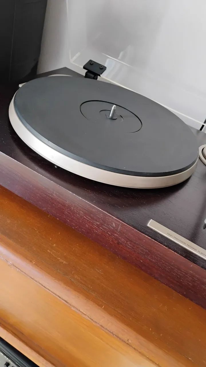 Toca discos Gradiente Rp2 Esotec.