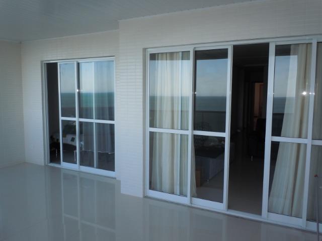Apto de luxo , frente a praia com 3 quartos e 2 suítes e 2 vagas de garagem - Foto 12