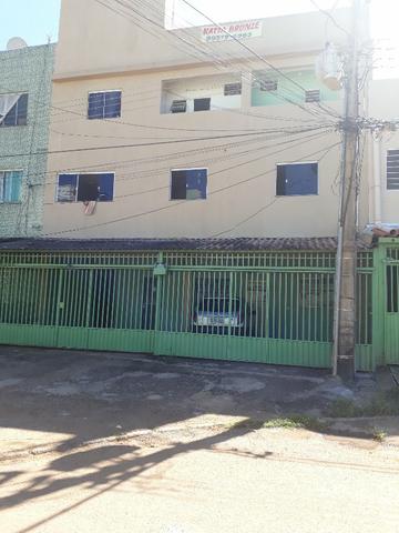 Excelente prédio com 7 aparts,1 loja,+1 terraço renda de 7 mil mês, na qr 410 Samambaia No - Foto 12