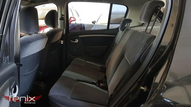 Renault Sandero Privilege 1.6 - Foto 13