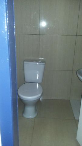 Alugo prédio 2 pavimentos centro comercial da Jatuarana - Foto 13