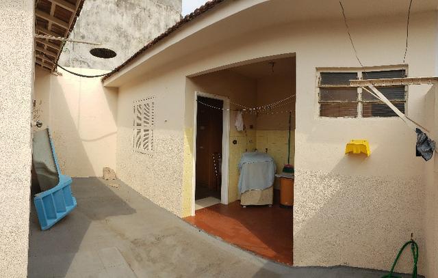 Casa Térrea em ótima localização no centro - Foto 12