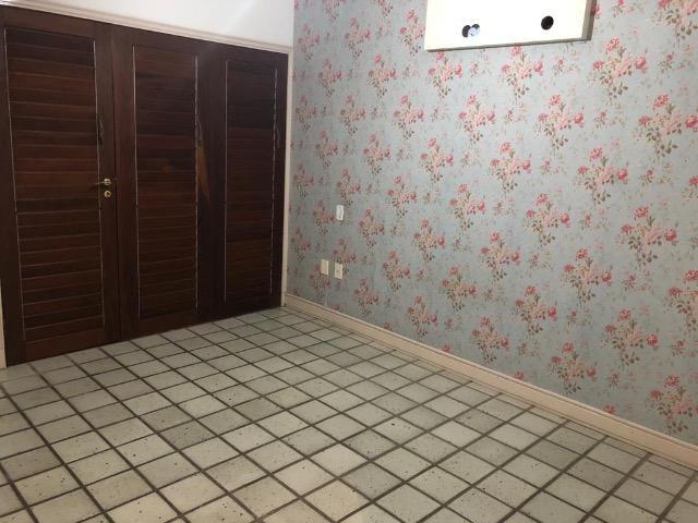 Excelente Casa de Cond. Fechado em Lagoa Nova de 4 suítes de 450m² e 4 Vagas de Garagem - Foto 10