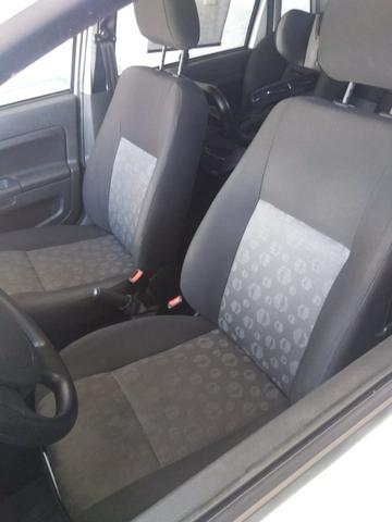 Vendo Fiest Hacth 1.0 completo 23.500,00 - Foto 5