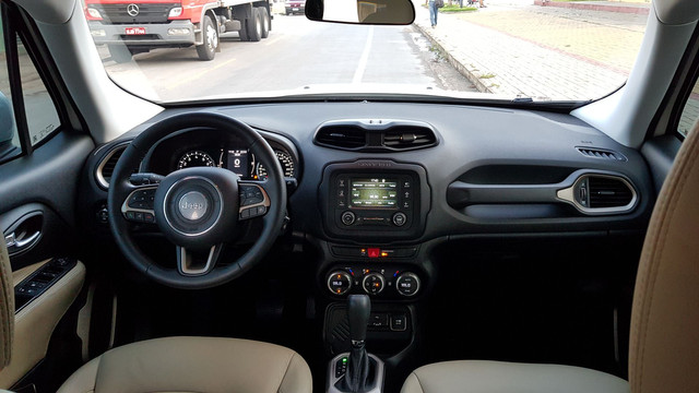 Jeep Renegade Longitude - Foto 14