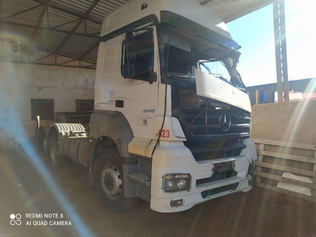 MERCEDES 2540 TOMBADO ANO 2008 125.000