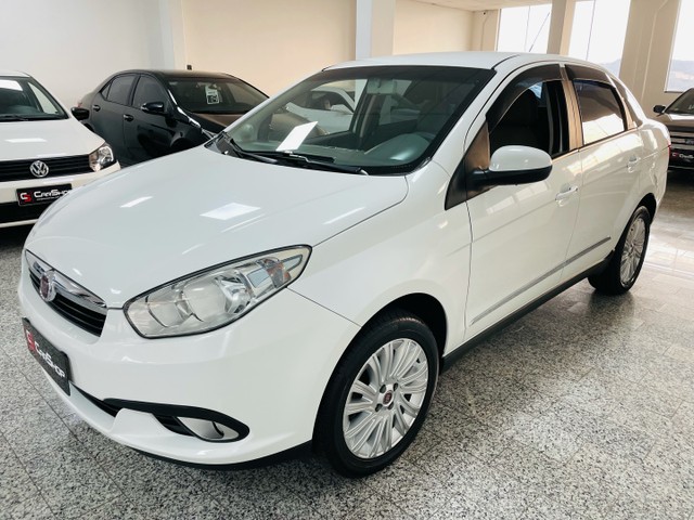 GRAN SIENA ESSENCE 1.6  RARIDADE 