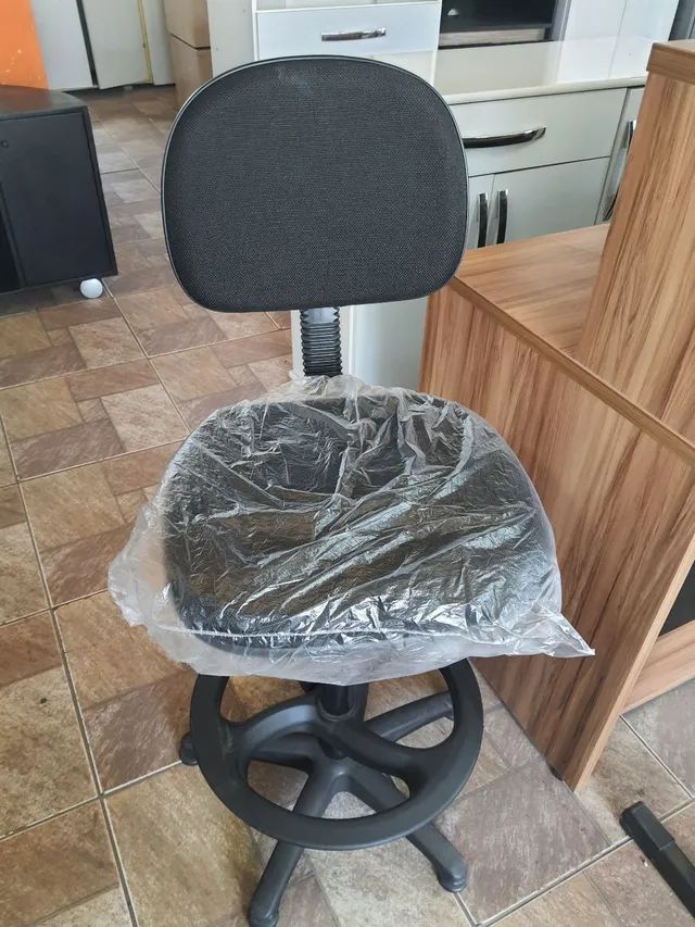 Cadeira alta para caixa - Nova