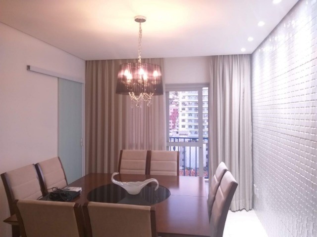 A352 - Apartamento no centro da cidade com duas suítes e móveis planejados