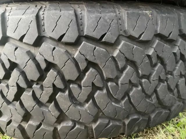 Pneu 265/65 R18 All Terrain  - Foto 4