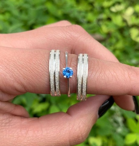 Aliança de prata 4mm de largura c/ anel solitário. ( Fábricamos  diversos modelos ) - Foto 2