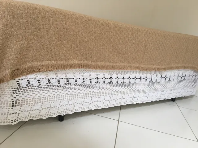 Saia crochê p/ cama box solteiro