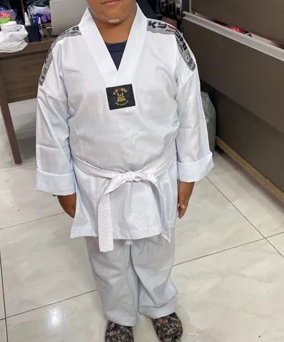 Roupa best sale taekwondo infantil