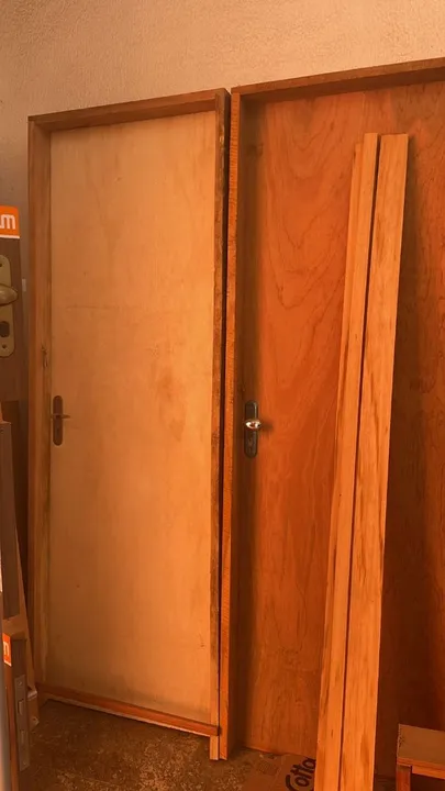 Portas para quarto/cozinha/banheiro