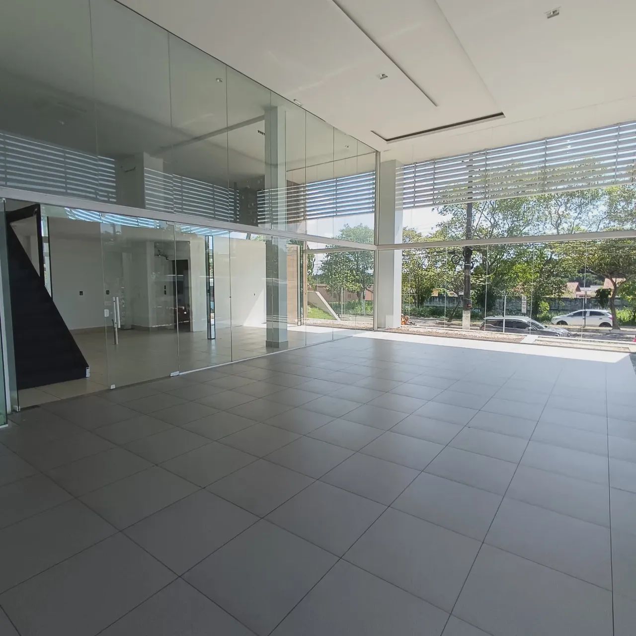 Alugo Ponto/ Restaurante/ Bar / Lanchonetes - Av Efigênio Sales