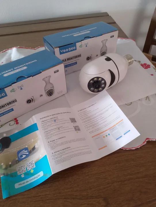 Câmera de Segurança Wi-Fi em Formato de Lâmpada - Yoosee H68. SEM USO  - Foto 3