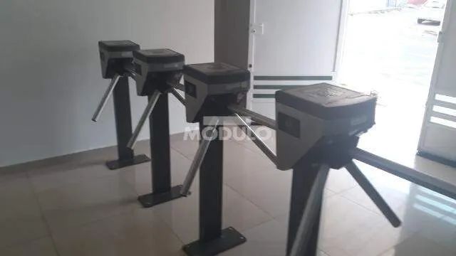 Prédio comercial para locação no bairro Cazeca - Foto 3