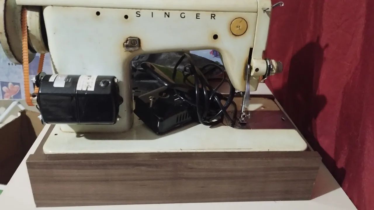Máquina de costura Singer - Foto 2