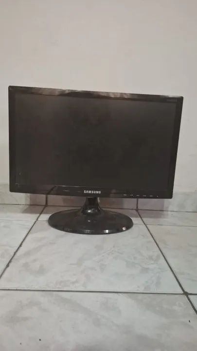 Monitor de LCD 17 polegadas 