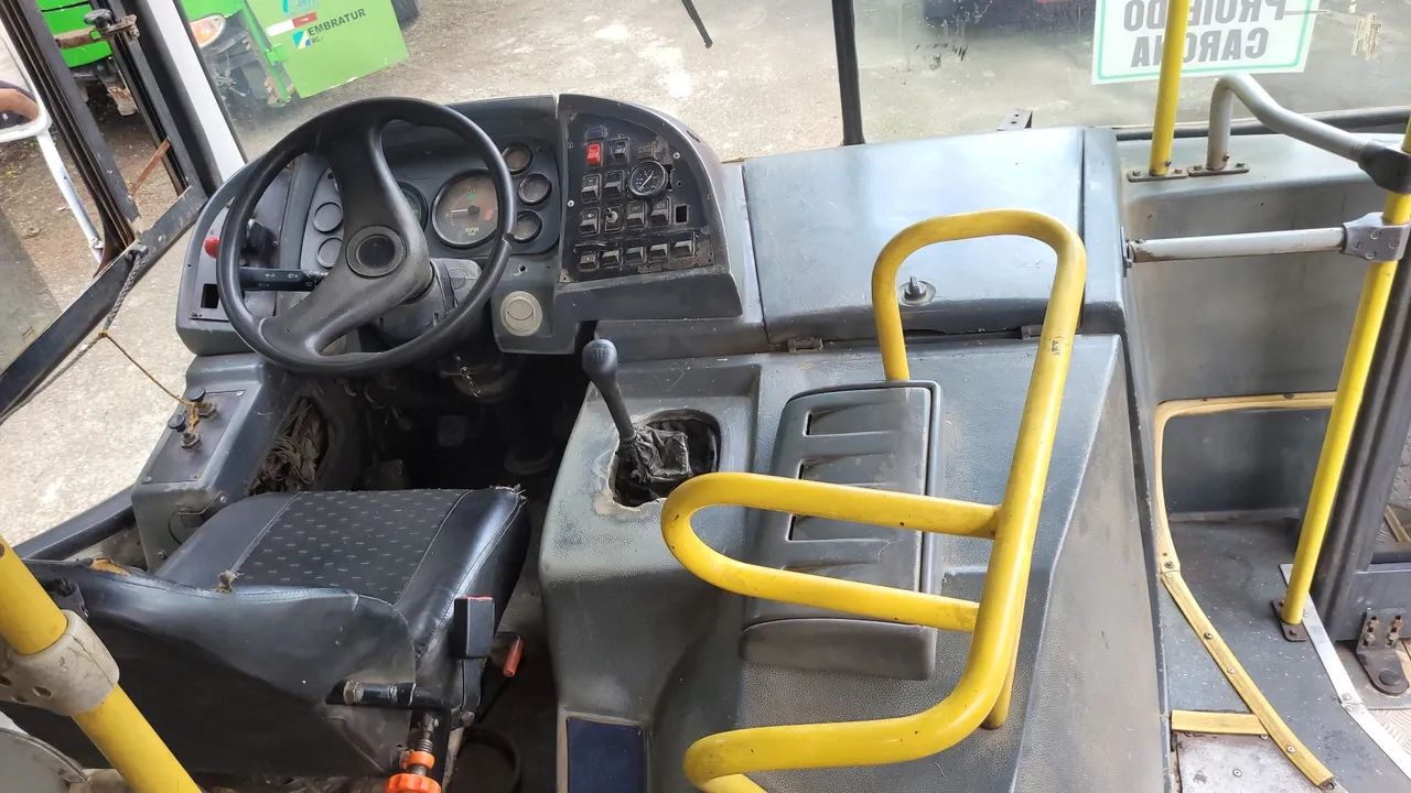 Mercedes-Benz Apache 2010 dianteiro - Foto 4