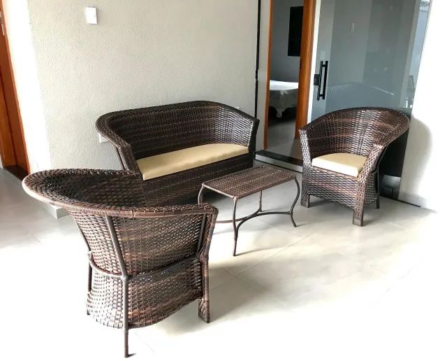 Conjunto Sofá e Poltronas em Junco