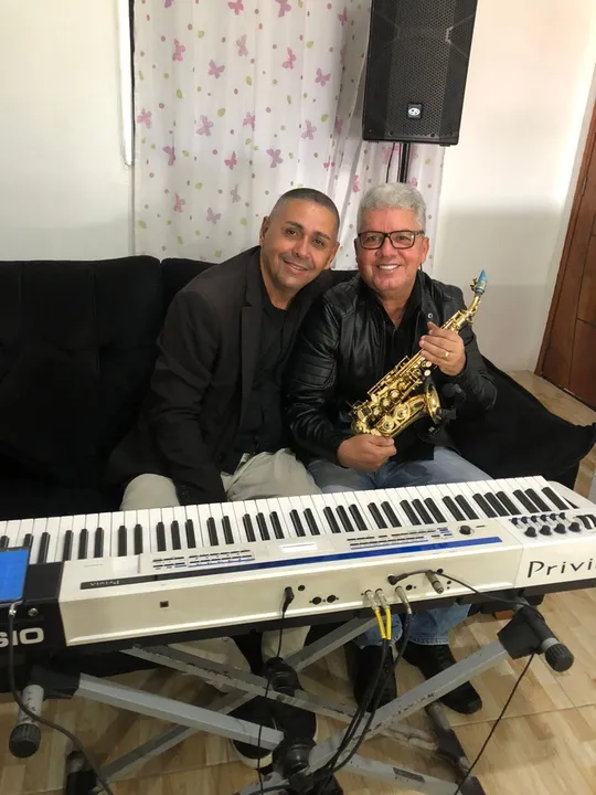 Saxofonista profissional dia dos namorados chegando