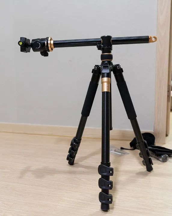 TRIPÉ PROFISSIONAL COM BRAÇO HORIZONTAL ALUMÍNIO - Foto 3