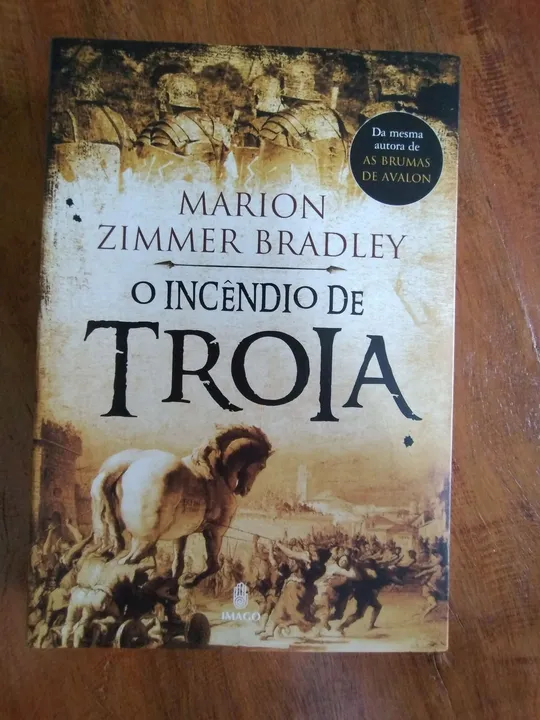 Livro O incêndio de Tróia