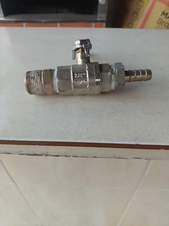 Vendo um registro de ar para o compressor 