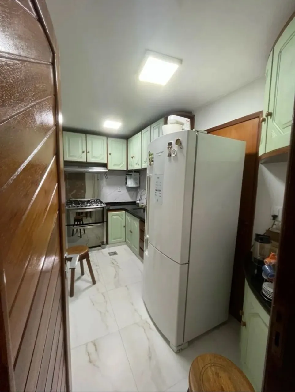 APARTAMENTO MOBILADO