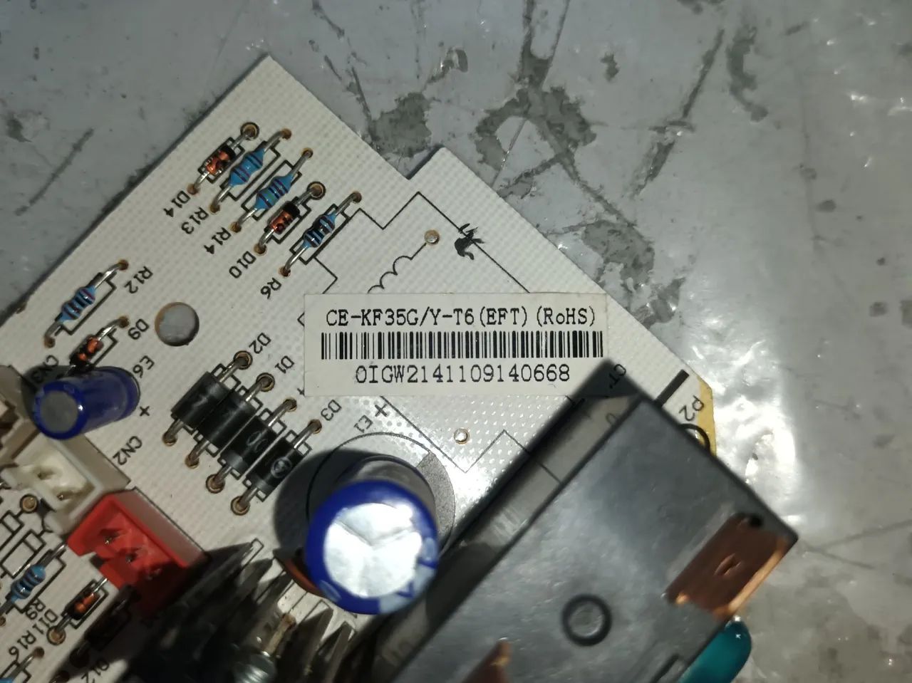 PLACA DE AR-CONDICIONADO - Midea (CE-KF35G/Y-T6) - Foto 2