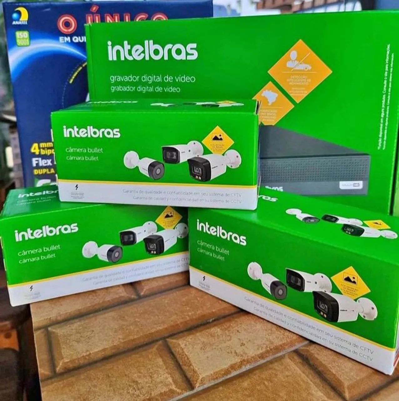 Kit de 04  Câmeras de Segurança Intelbras - Bullet