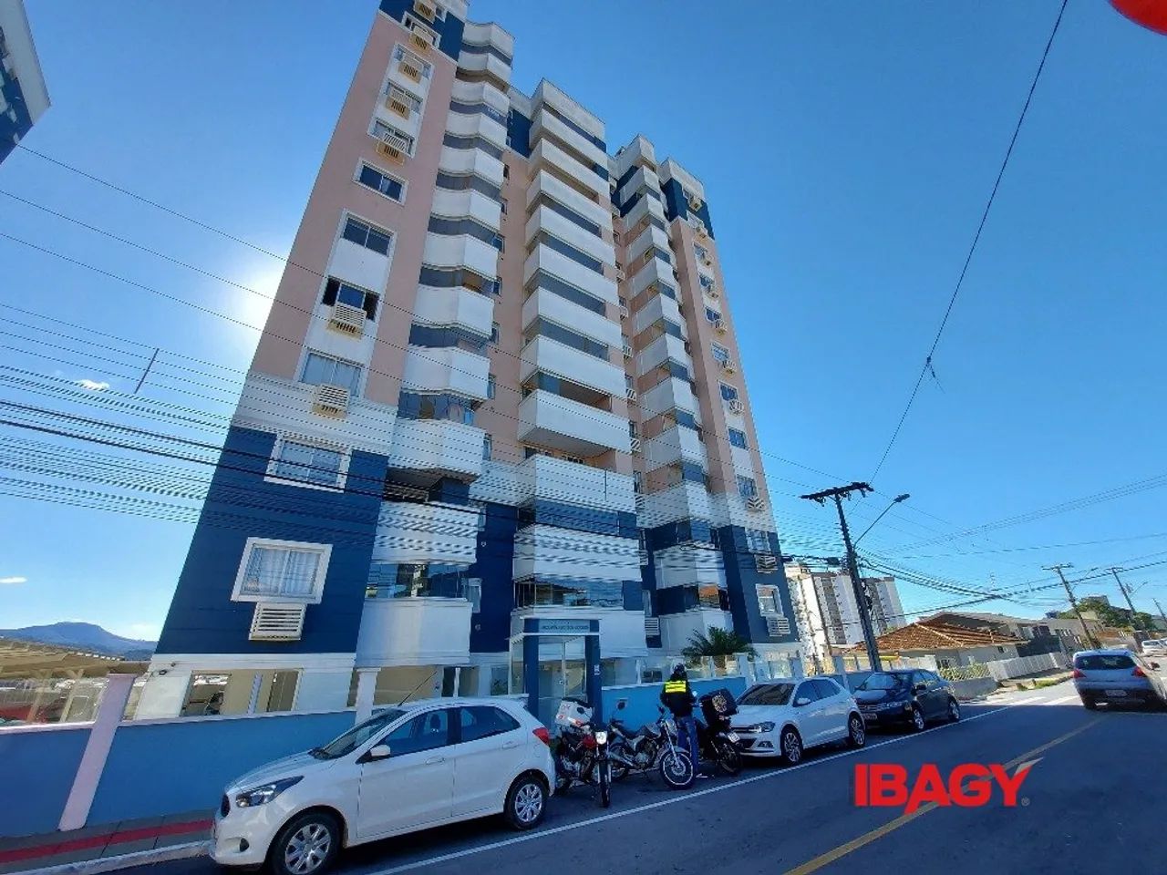 Excelente Apartamento 2 dormitório(s) em Jardim Cidade de Florianópolis - São José