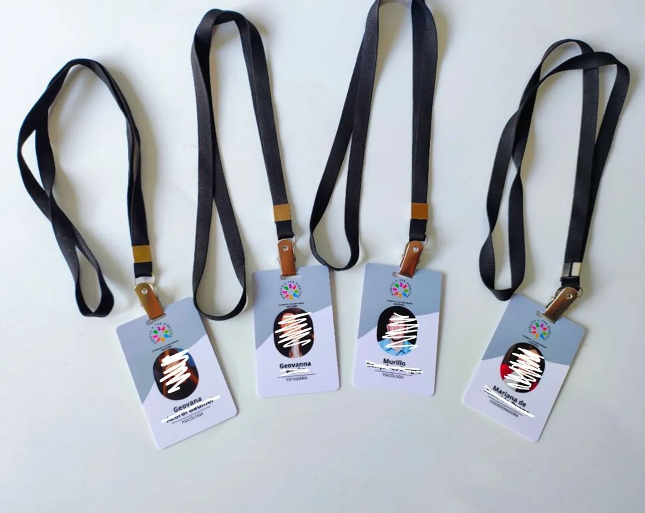 Crachá Personalizado com cordão liso