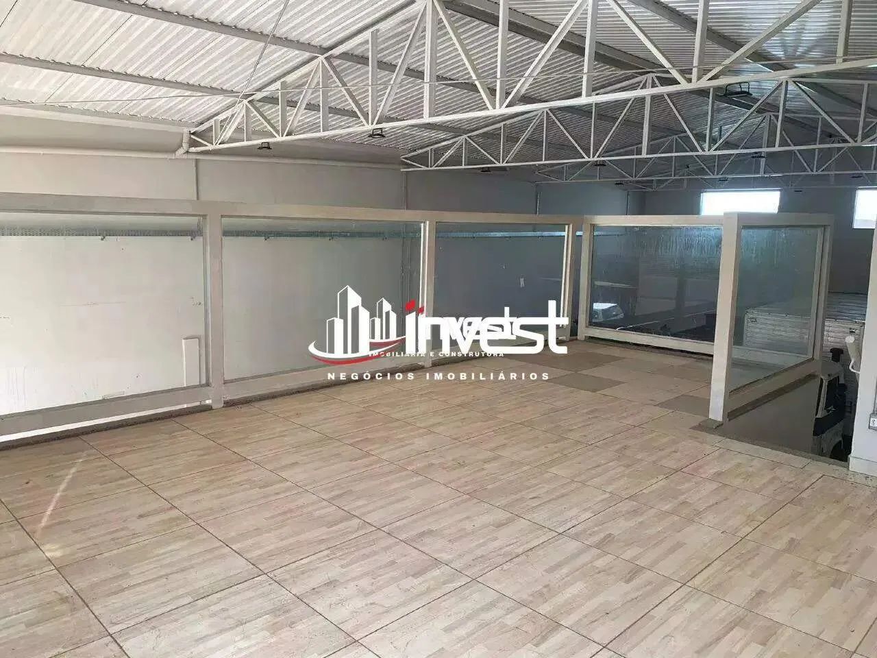 Galpão Comercial para Locação com 150 m2 e uma área de 422 m2 - Foto 2