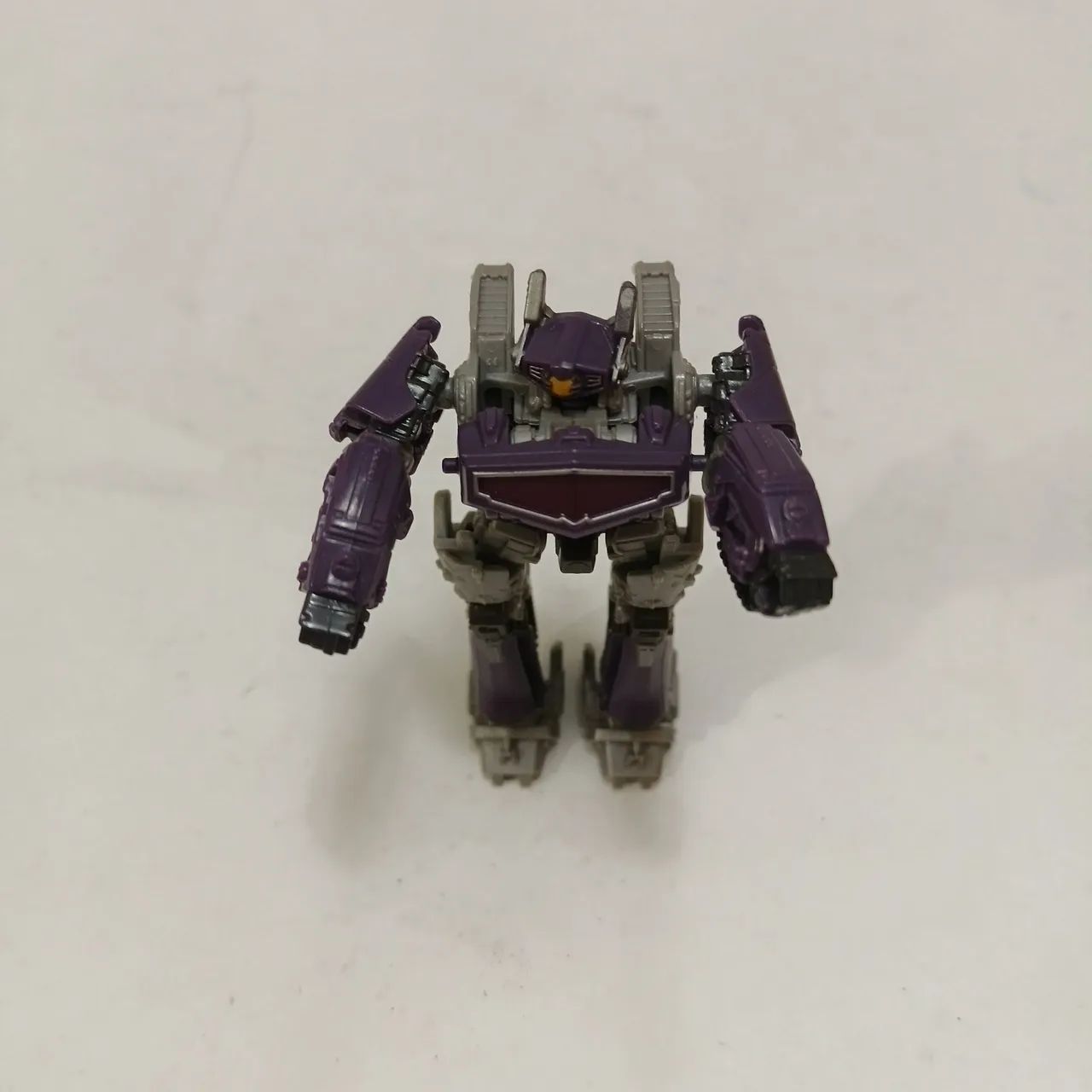 Boneco Transformers toys Studio series Bumblebee Shockwave Hasbro  - Foto 2