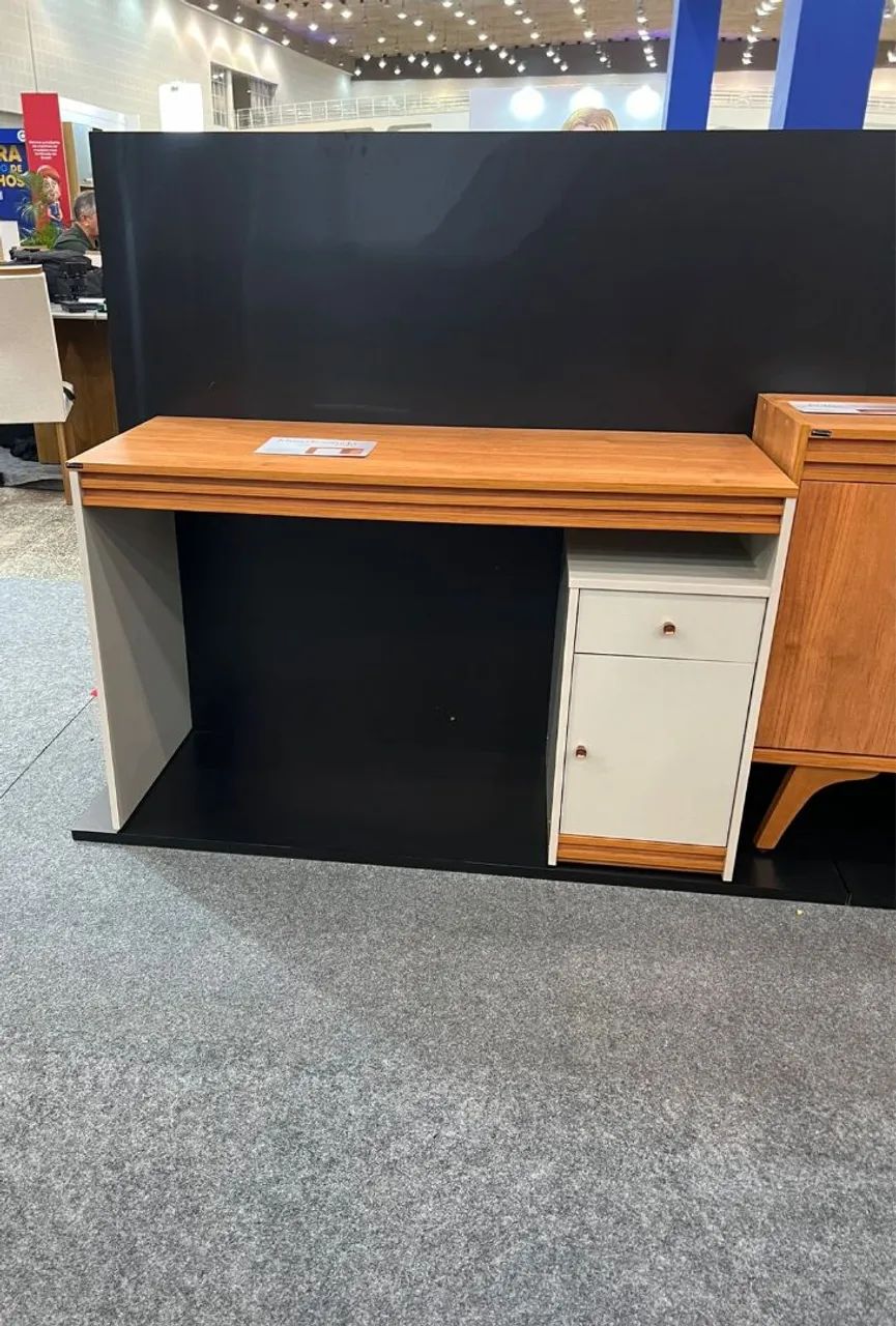 Mesa Escrivaninha com gaveteiro 100%mdf