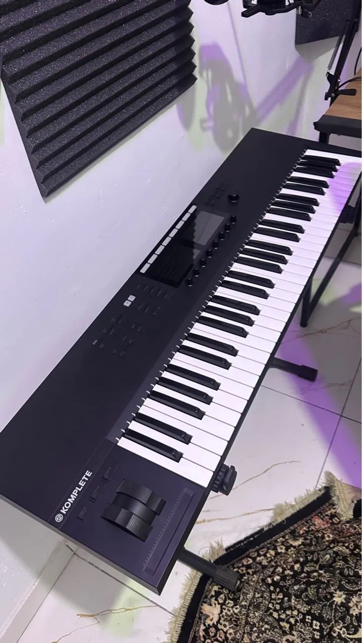 Teclado Controlador Komplete 61 - Foto 5