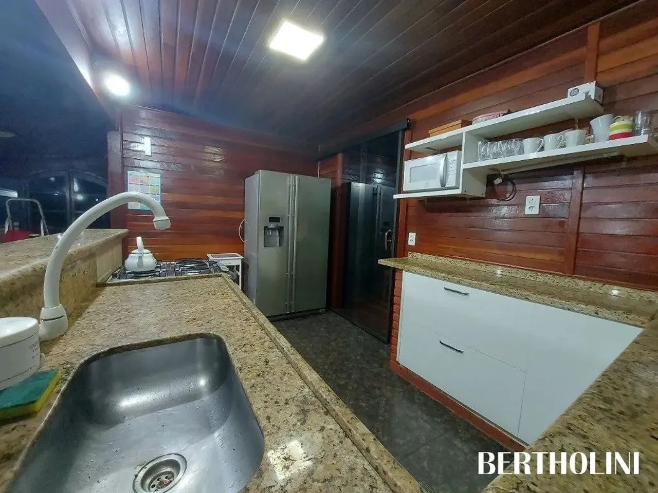 Excelente casa 4 dorms. no Jd. Martinelli - Penedo/RJ - Foto 11